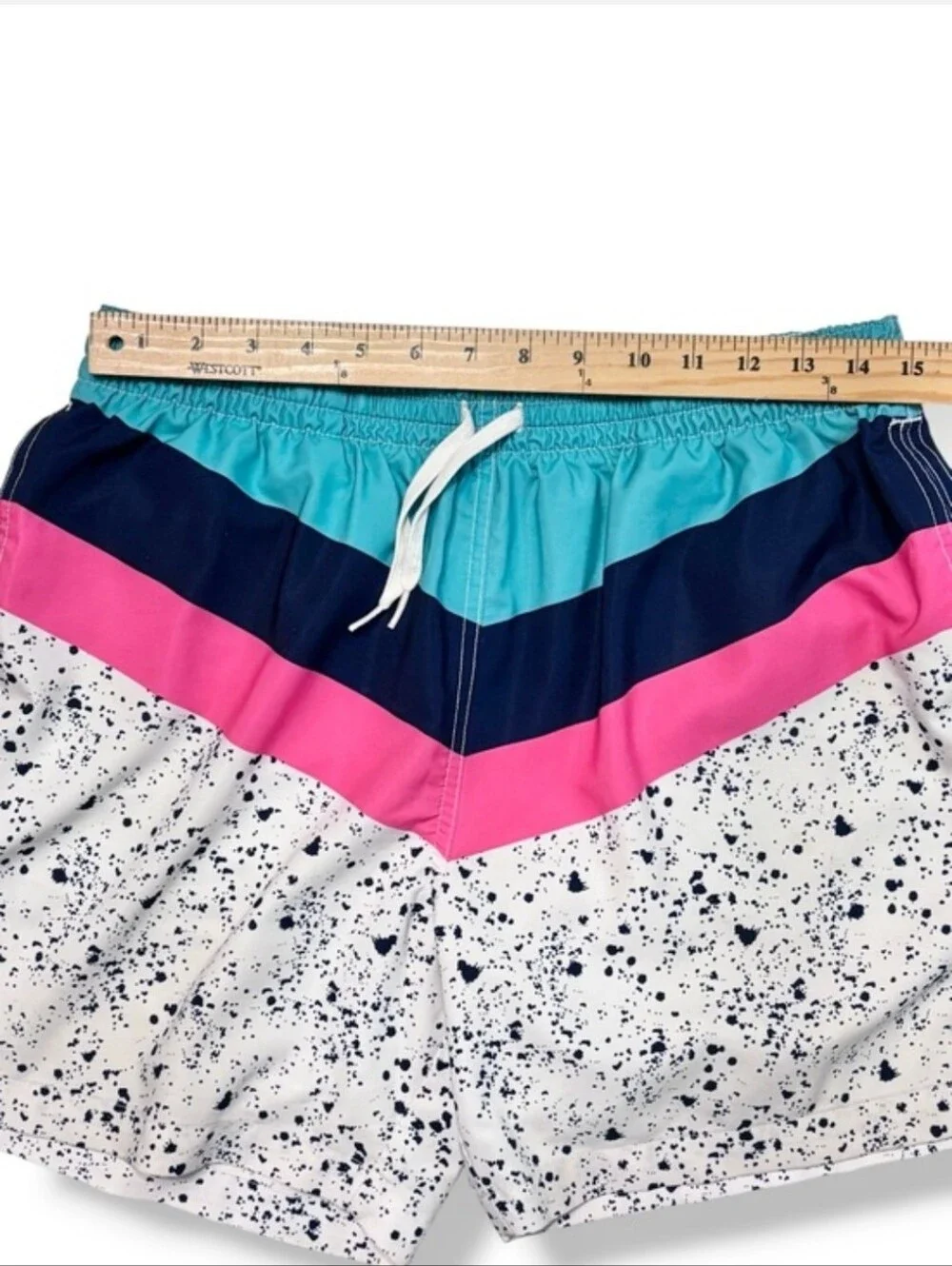 CHUBBIES The Aquatic Libations Swim Trunks Specks & Stripes Large